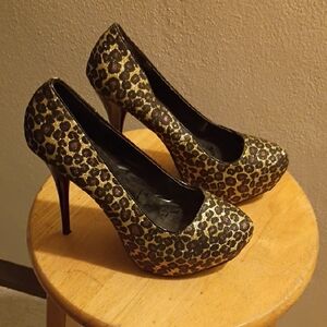 Shi by JOURNEYS Animal Print Heels